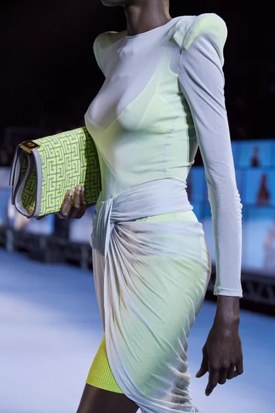 Look 8